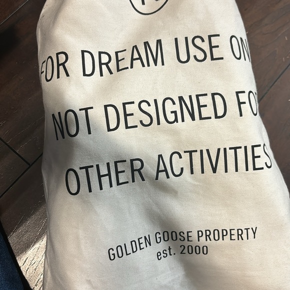 Golden Goose Deluxe Brand (GGDB) ballstar size 42 w/ bag - Picture 7 of 7